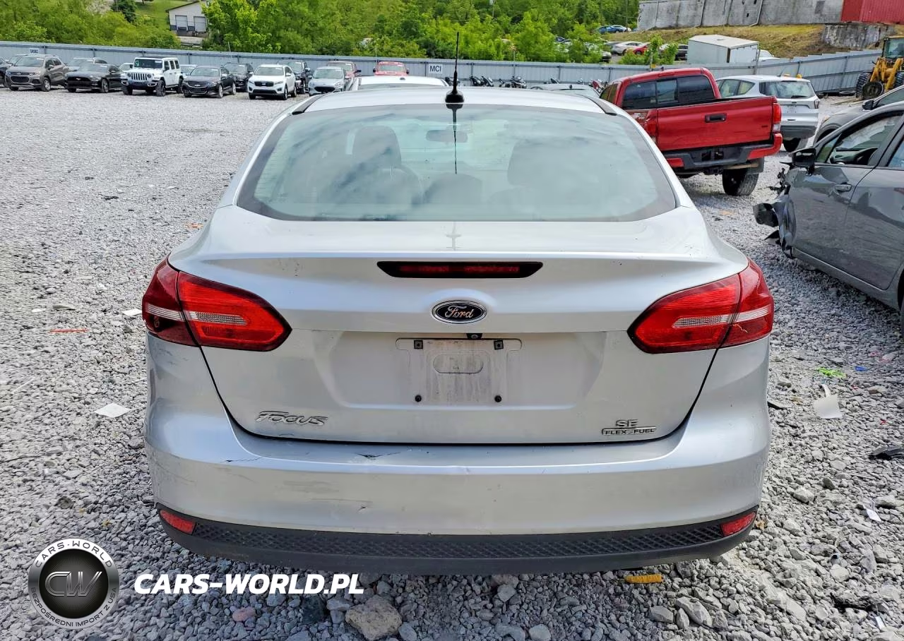 2016 Ford Focus Se VIN:1FADP3F29GL330757 - 6