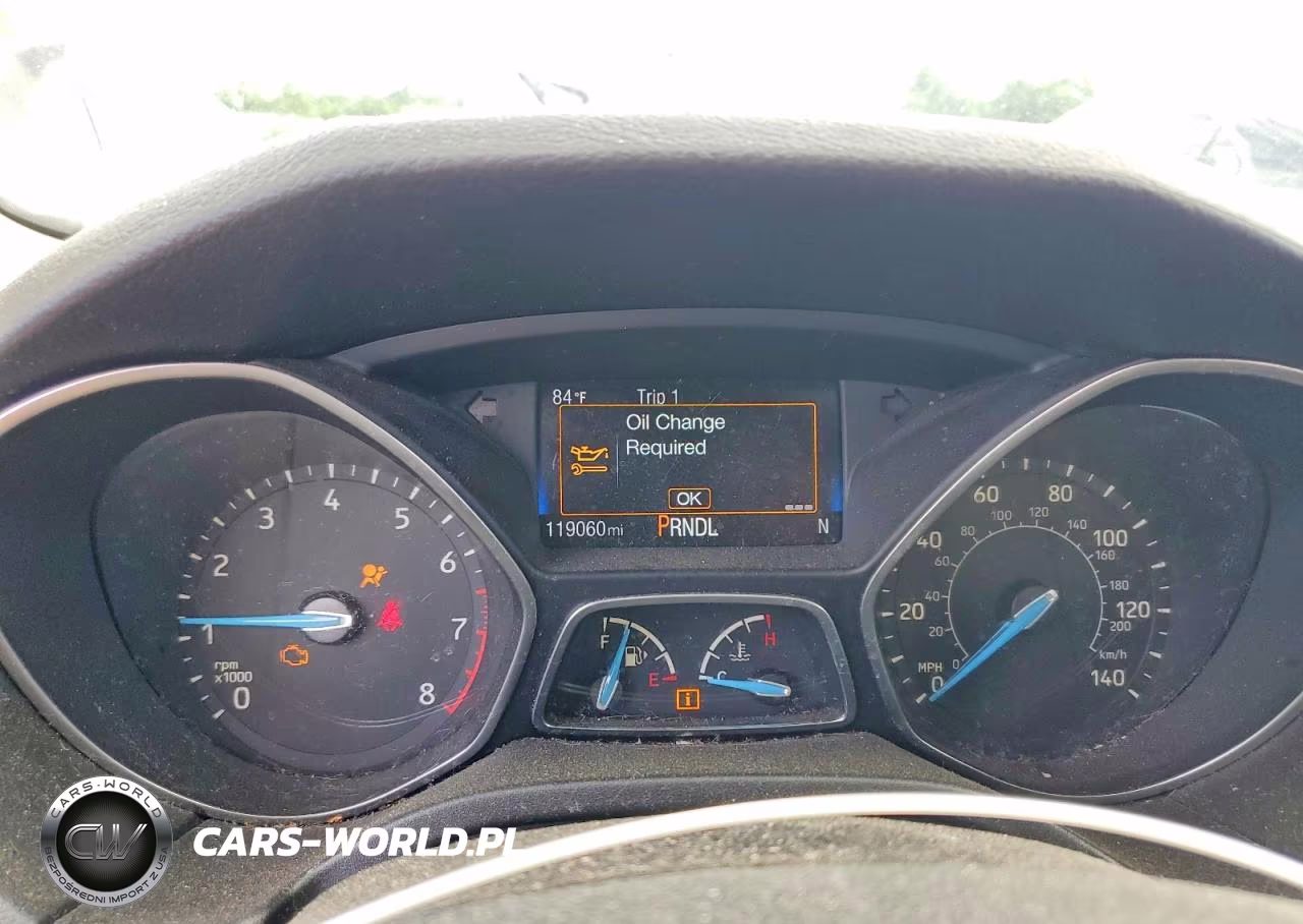 2016 Ford Focus Se VIN:1FADP3F29GL330757 - 9