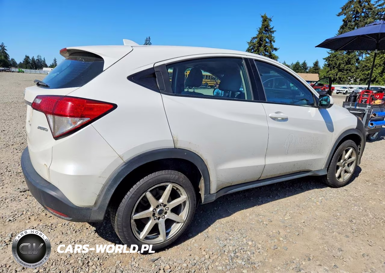 2021 Honda Hr-V Lx VIN:3CZRU6H33MM743679 - 3