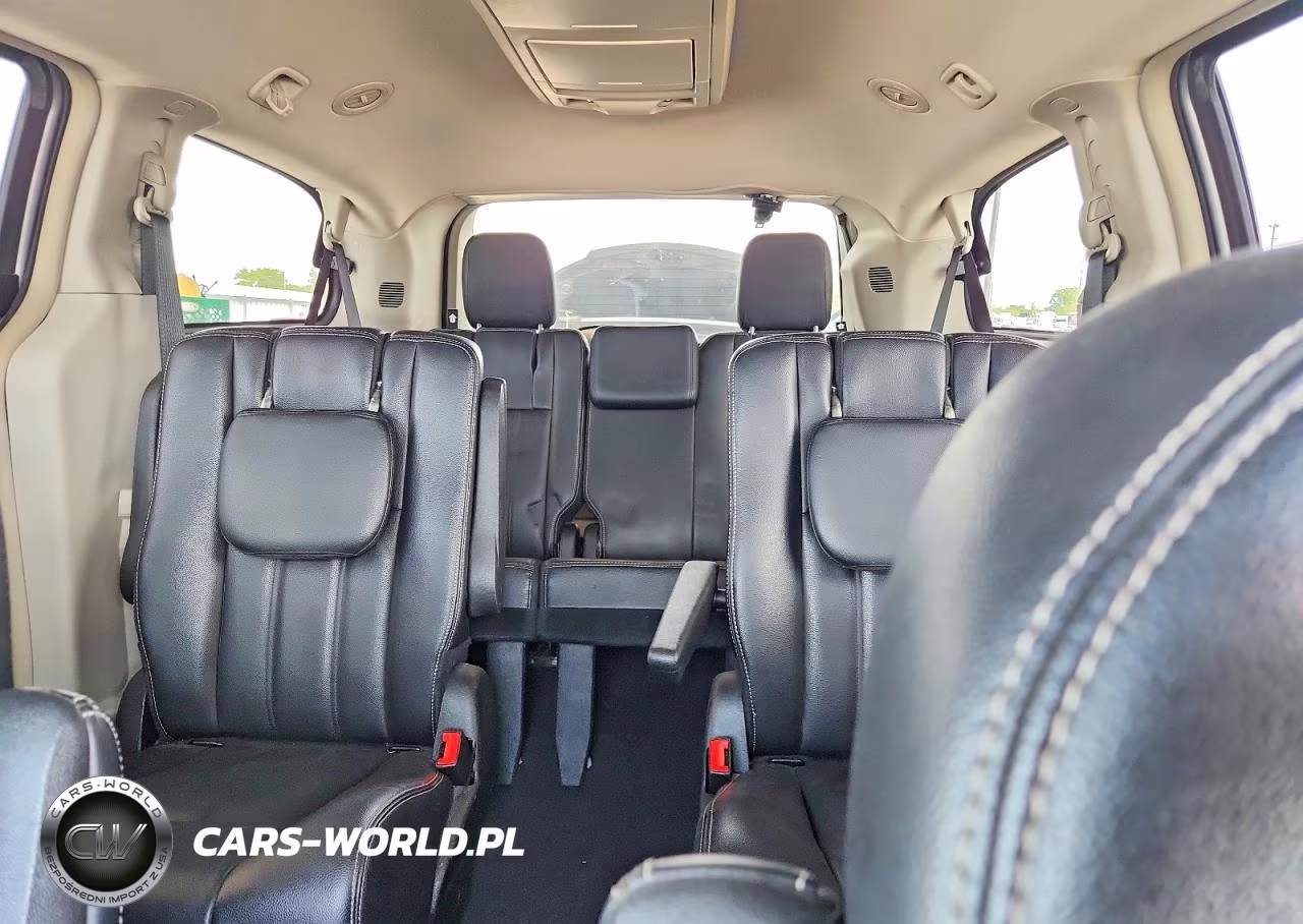 2014 Chrysler Town & Country Touring VIN:2C4RC1BG8ER270220 - 10