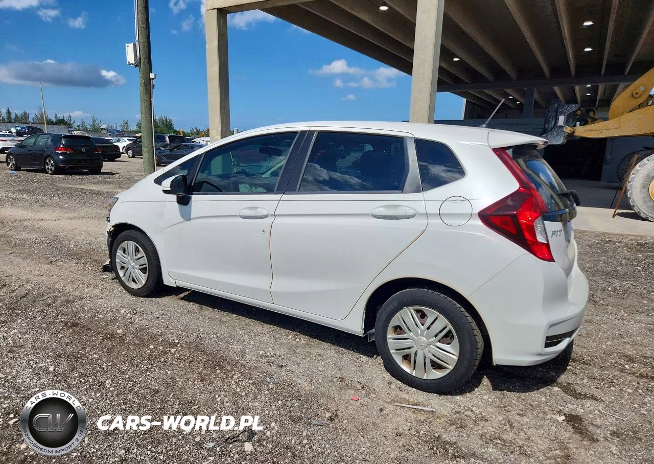 2019 Honda Fit Lx VIN:3HGGK5H42KM712363 - 2