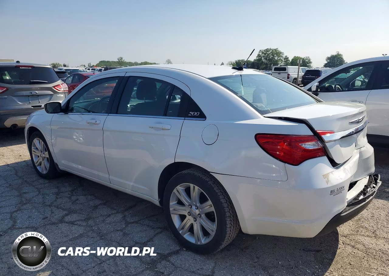 2013 Chrysler 200 Touring VIN:1C3CCBBBXDN763879 - 2