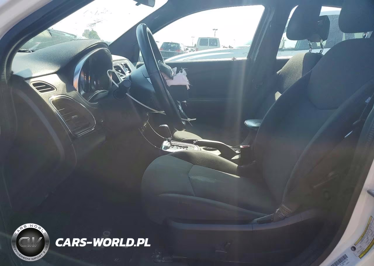 2013 Chrysler 200 Touring VIN:1C3CCBBBXDN763879 - 7