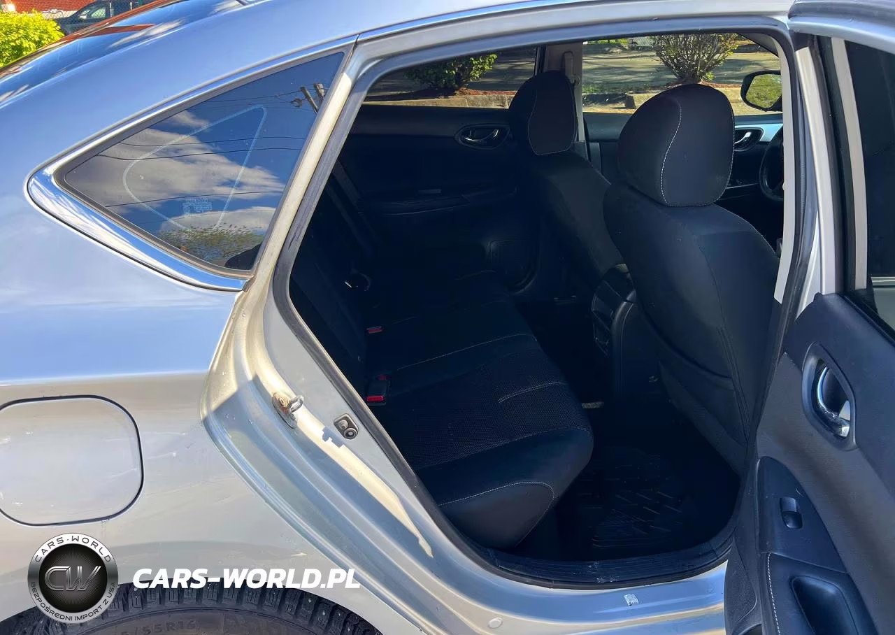 2018 Nissan Sentra S VIN:3N1AB7AP3JY302458 - 6