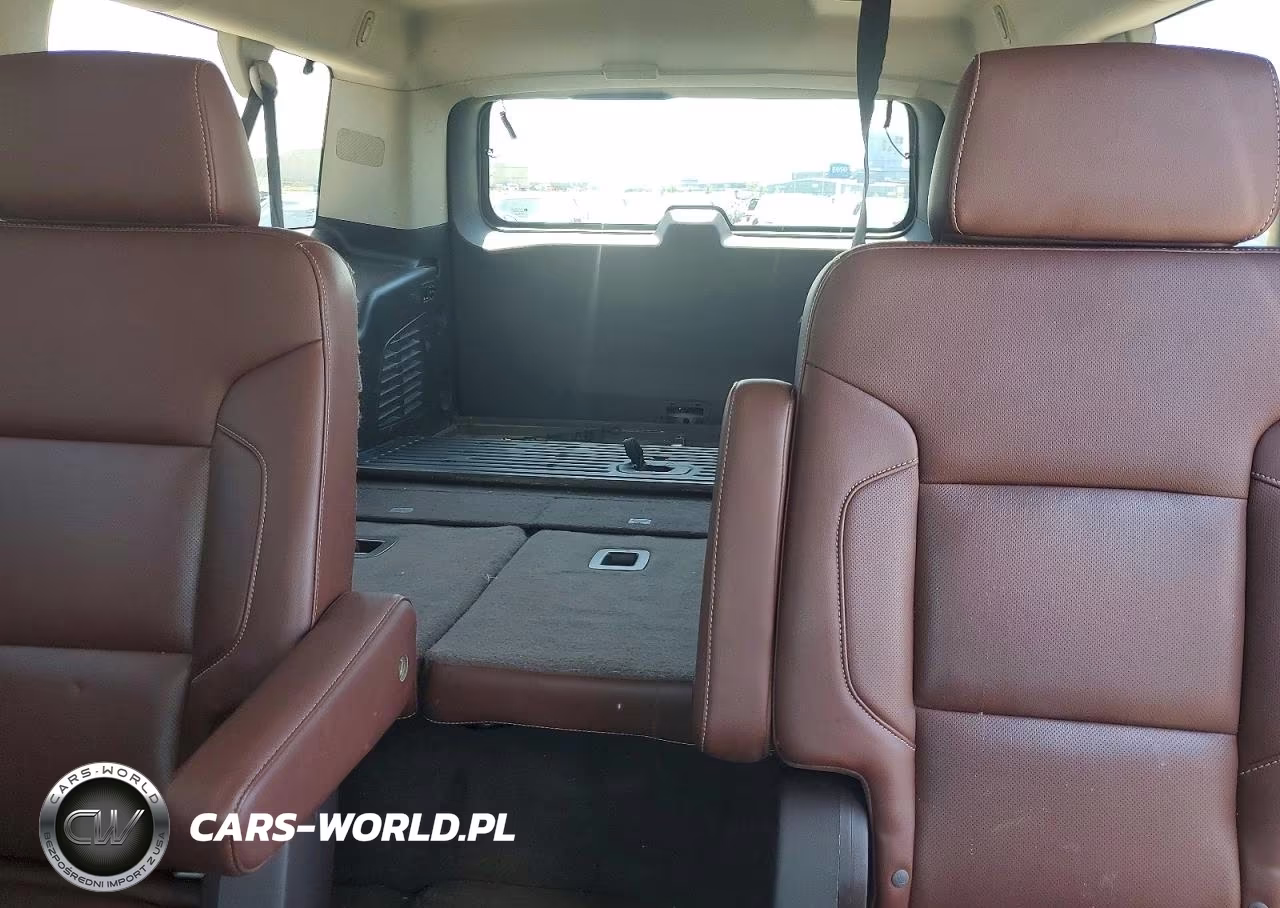 2017 Chevrolet Suburban K1500 Premier VIN:1GNSKJKC7HR308281 - 10