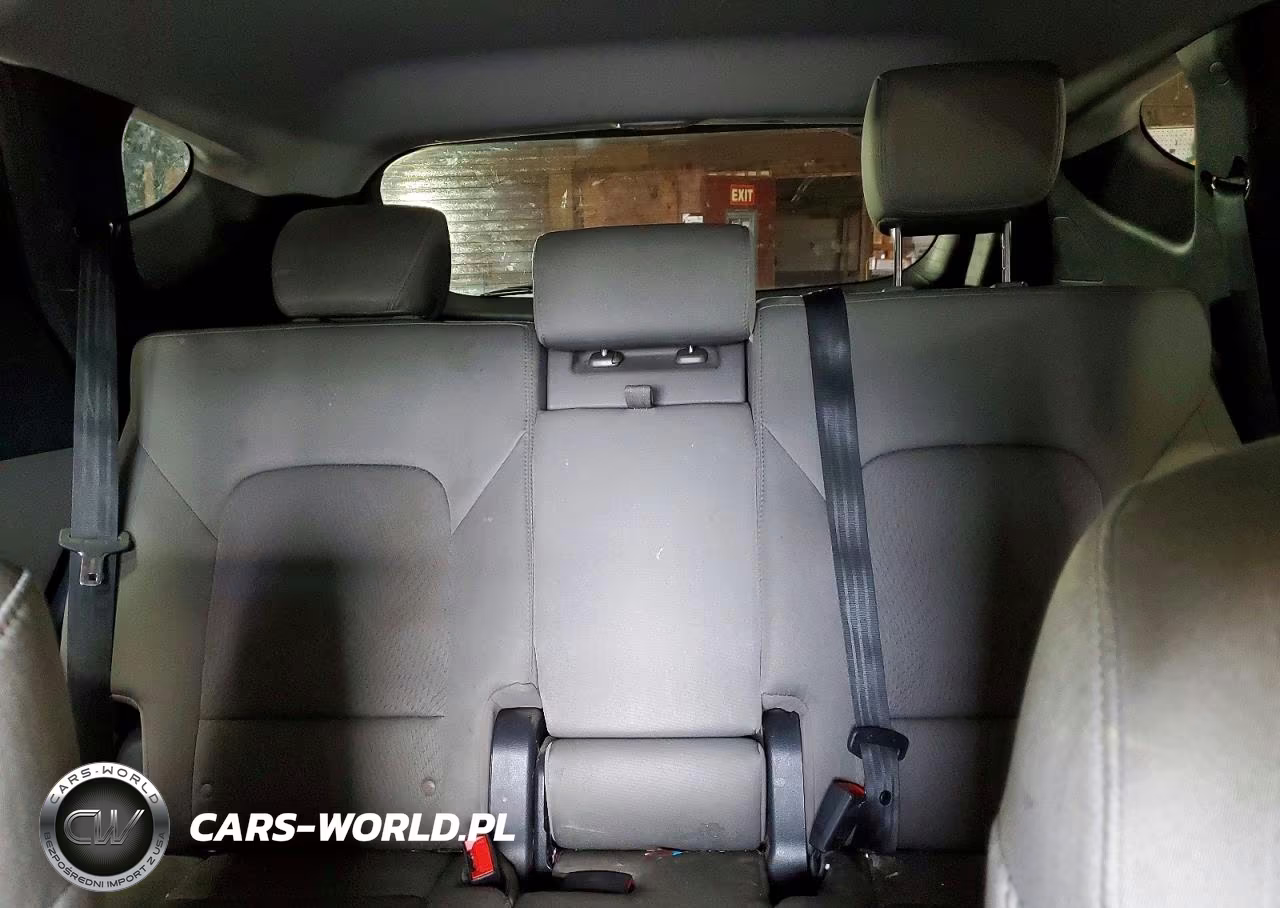 2016 Hyundai Santa Fe Sport 2.4L VIN:5XYZUDLB3GG363672 - 10