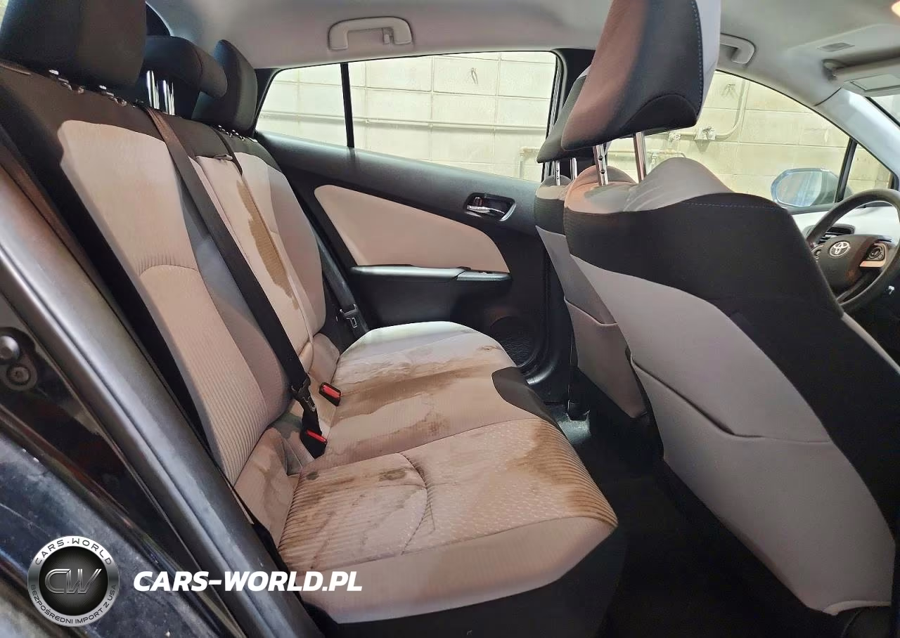 2016 Toyota Prius Two VIN:JTDKBRFU3G3001220 - 10
