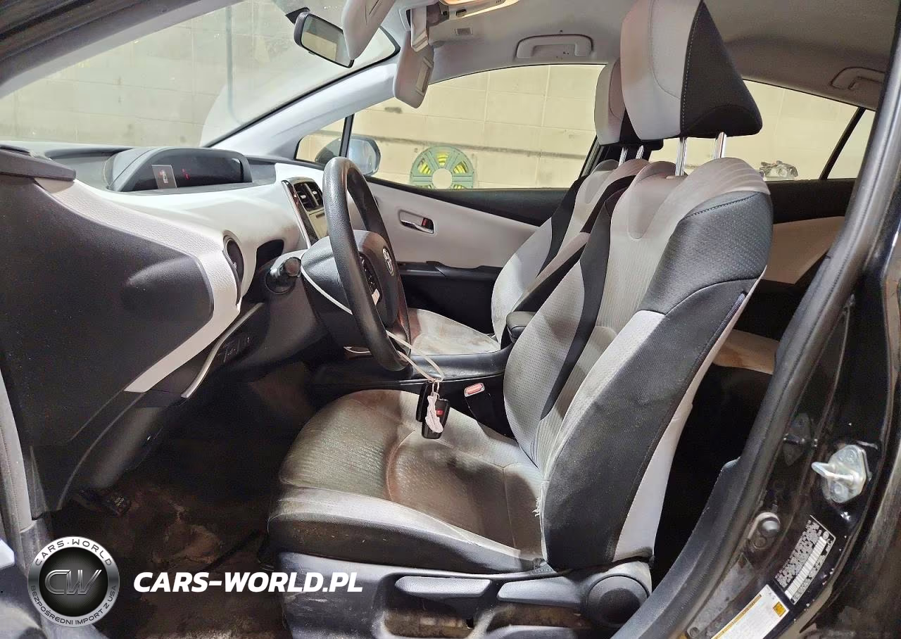 2016 Toyota Prius Two VIN:JTDKBRFU3G3001220 - 7