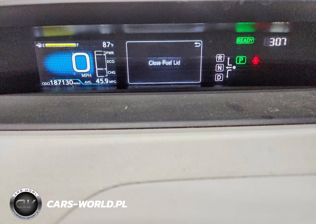 2016 Toyota Prius Two VIN:JTDKBRFU3G3001220 - 9
