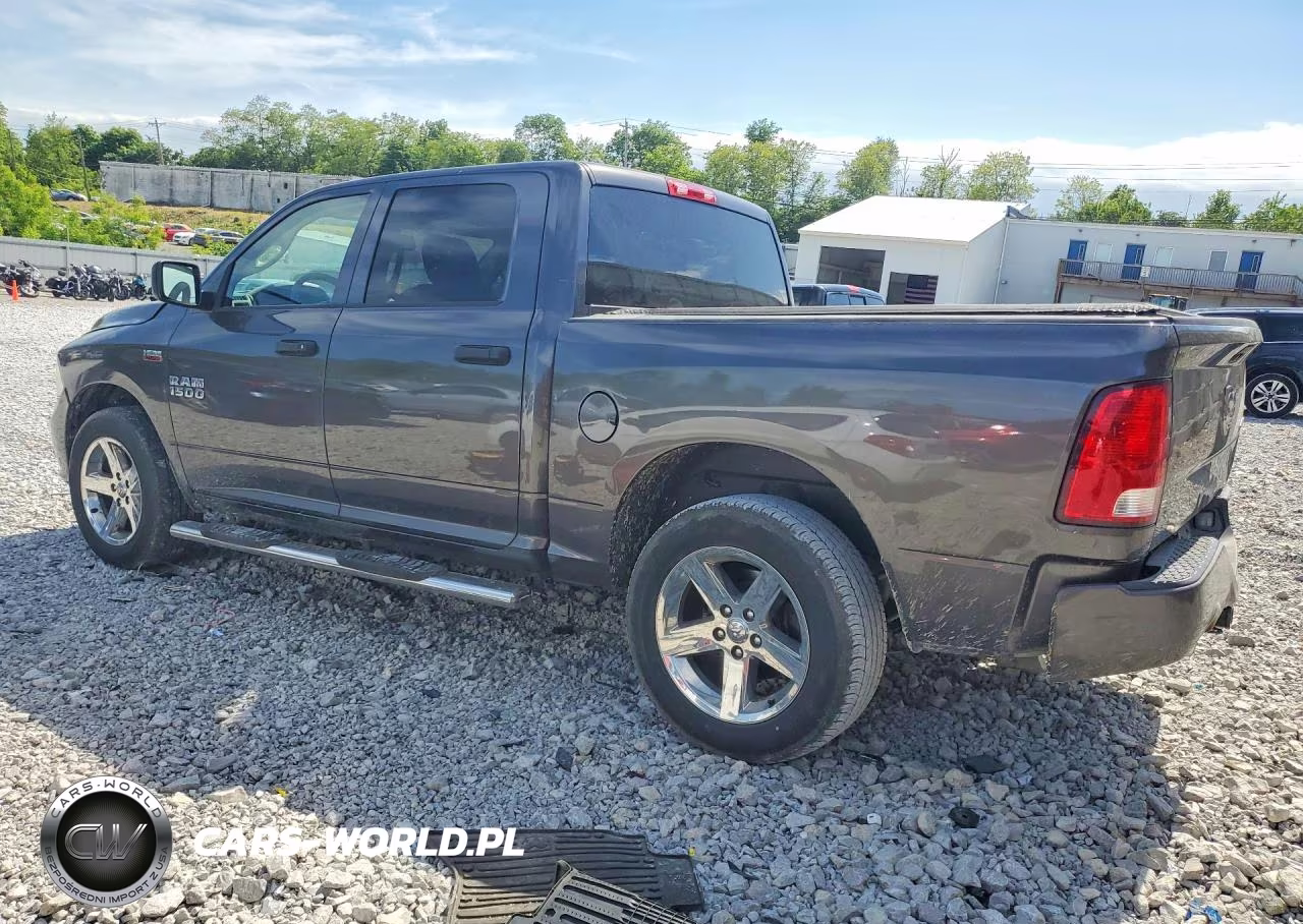 2018 Ram 1500 St VIN:3C6RR7KT4JG122975 - 2