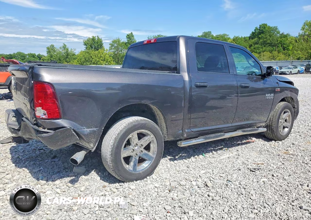 2018 Ram 1500 St VIN:3C6RR7KT4JG122975 - 3