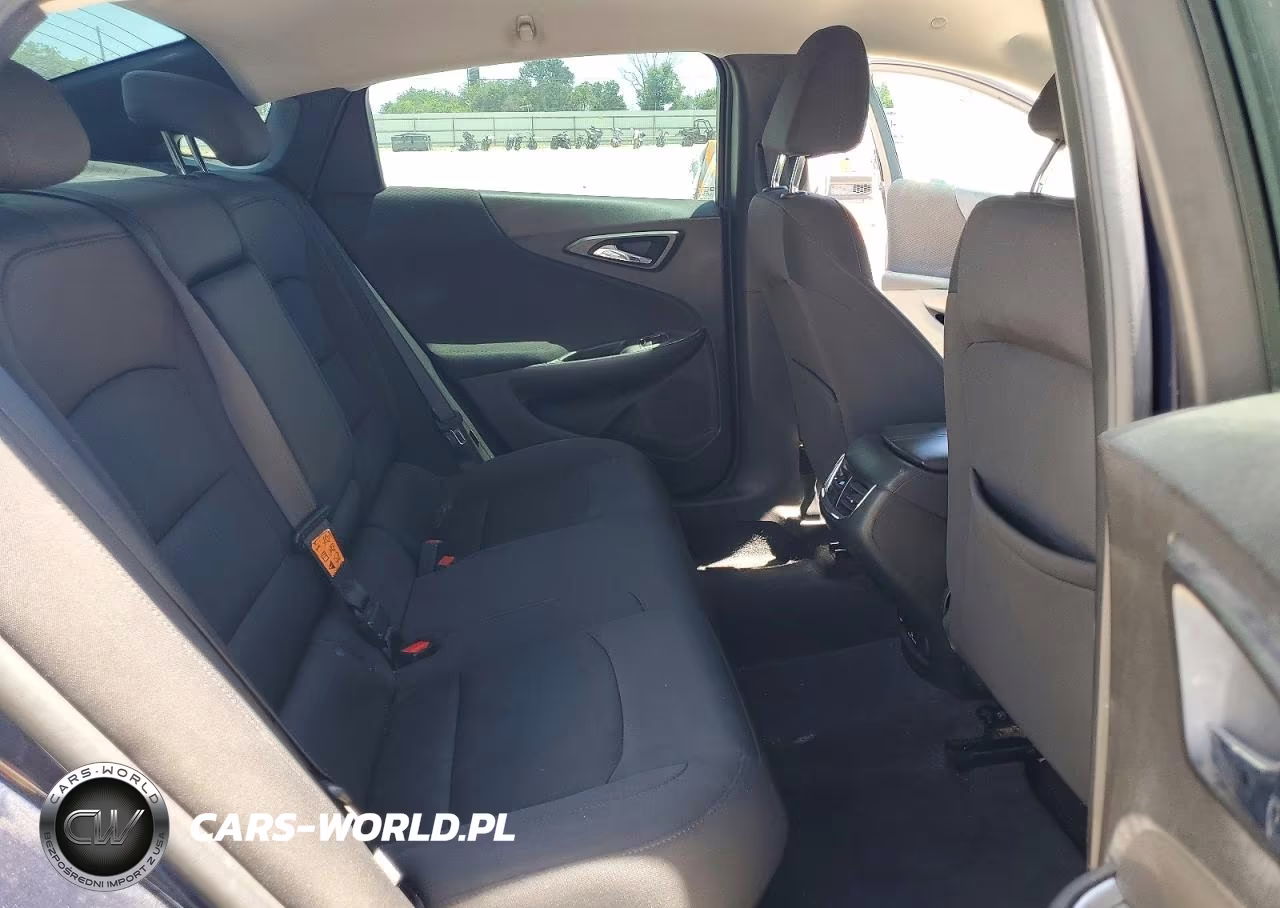 2017 Chevrolet Malibu Lt VIN:1G1ZE5ST4HF262845 - 10
