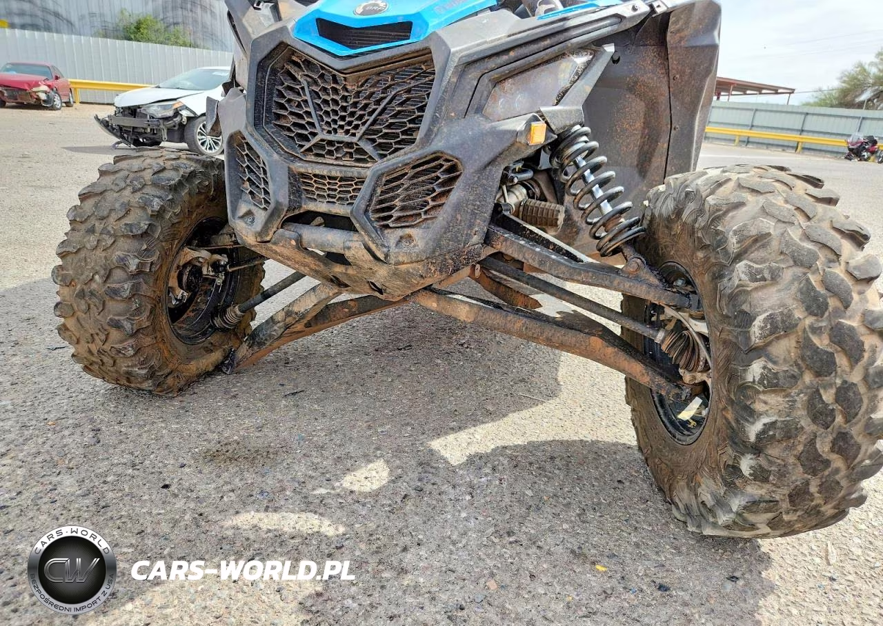 2023 Can-Am Maverick X3 Utility Vehicle VIN:3JBVMAY44PE000661 - 9
