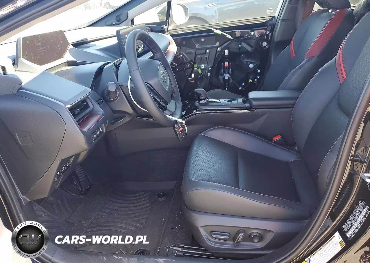 2026 Toyota Prius Plug-In Hybrid Xse Premium VIN:JTDACACU6T3067737 - 7