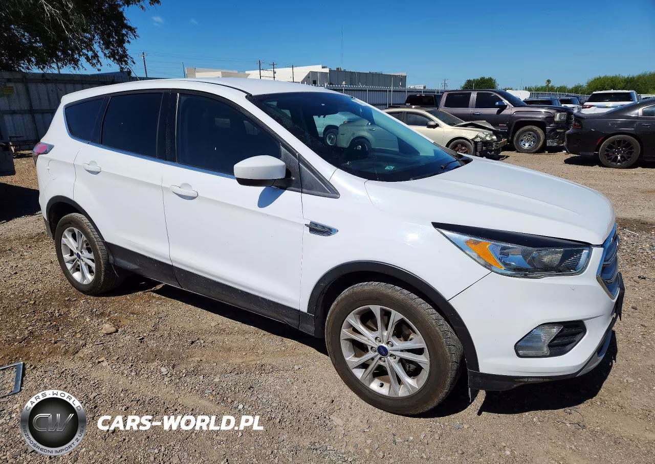 2017 Ford Escape Se VIN:1FMCU0GD1HUB42626 - 4