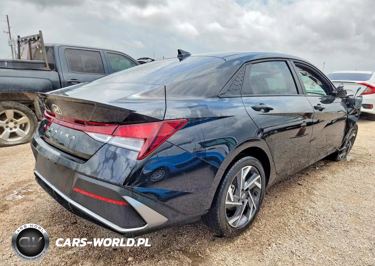 2025 Hyundai Elantra Sel Sport VIN:KMHLM4DG1SU056858 - 3
