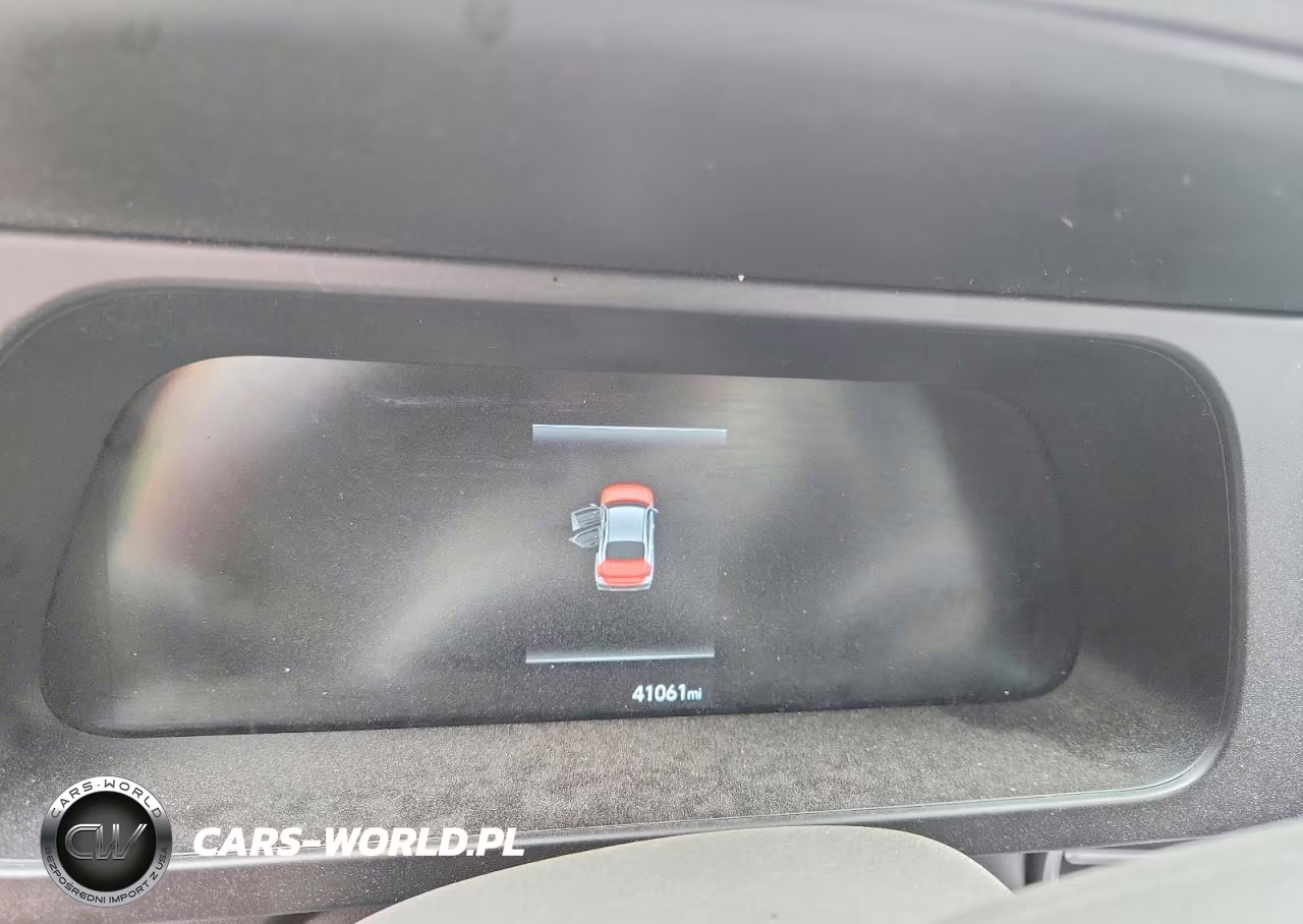 2025 Hyundai Elantra Sel Sport VIN:KMHLM4DG1SU056858 - 9
