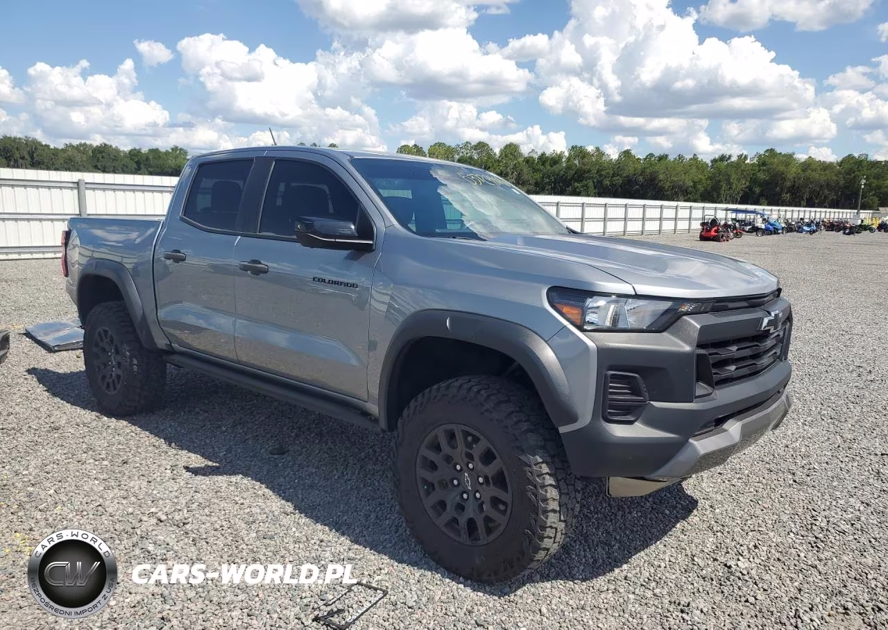 2023 Chevrolet Colorado Trail Boss VIN:1GCPTEEK7P1171572 - 4