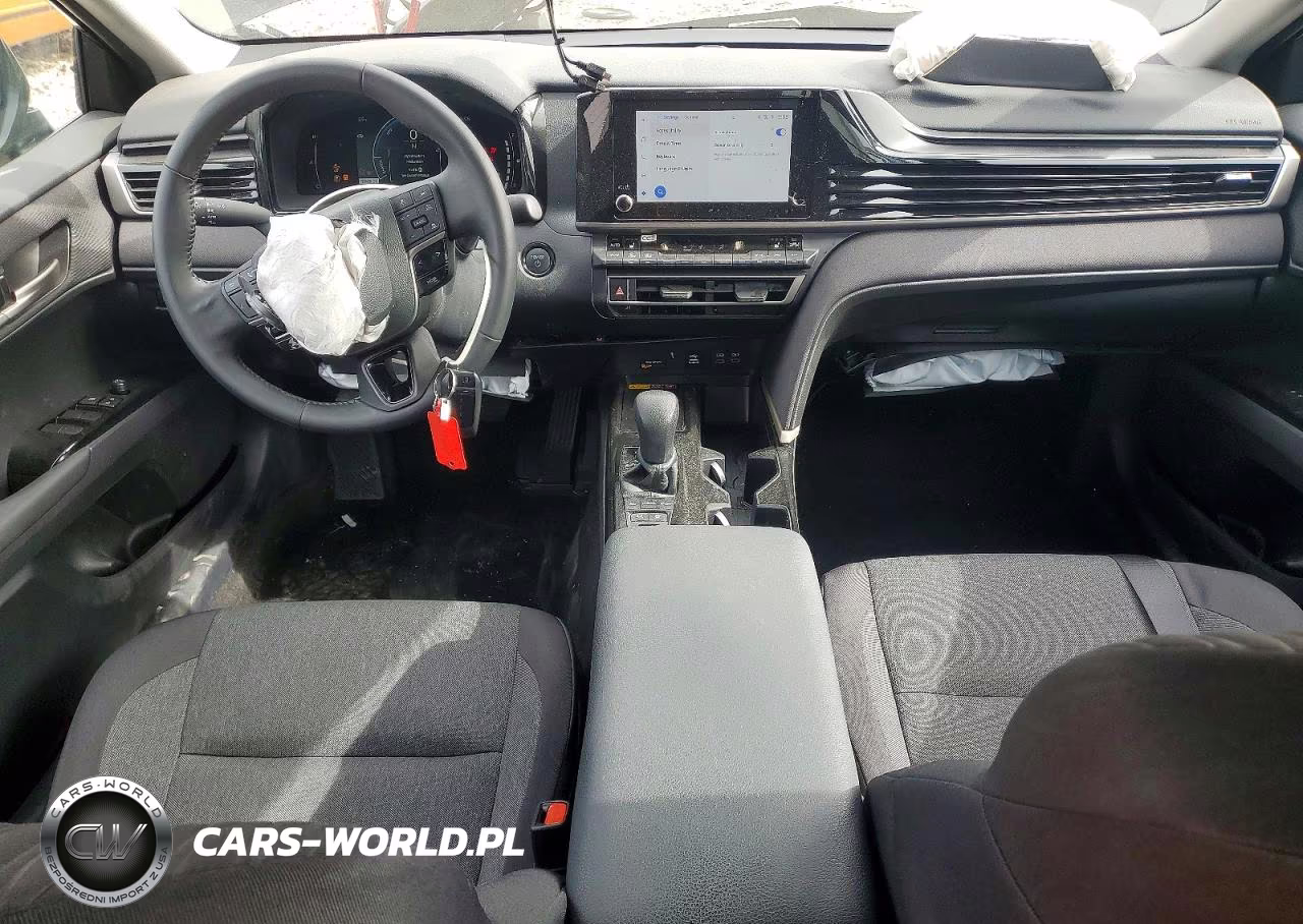 2025 Toyota Camry Le VIN:4T1DAACK9SU043759 - 8