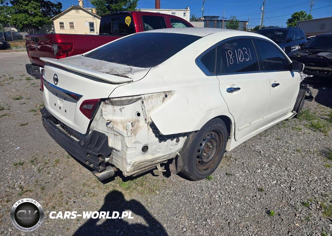 2018 Nissan Altima 2.5 S VIN:1N4AL3AP5JC181031 - 4
