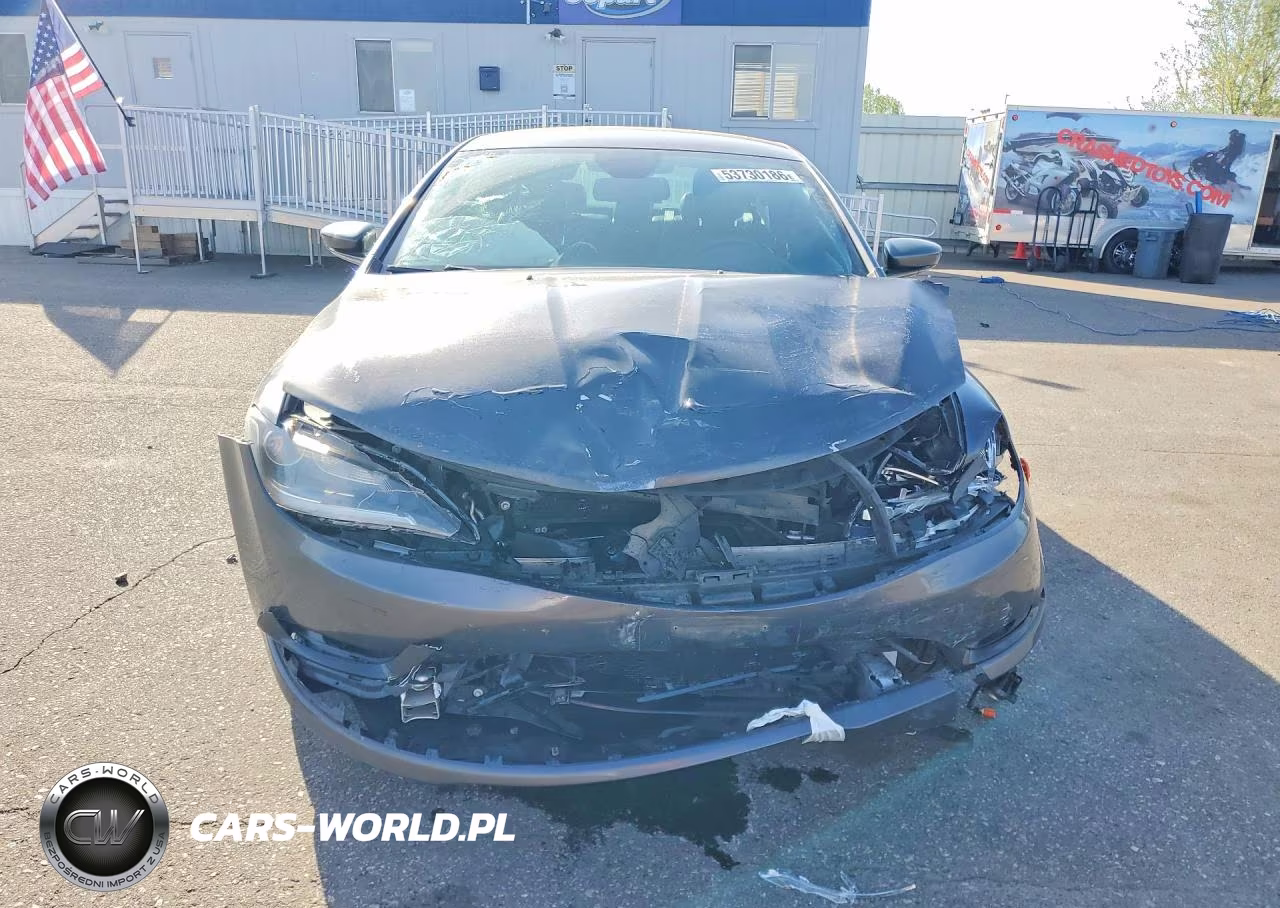 2015 Chrysler 200 S VIN:1C3CCCDG4FN543901 - 5