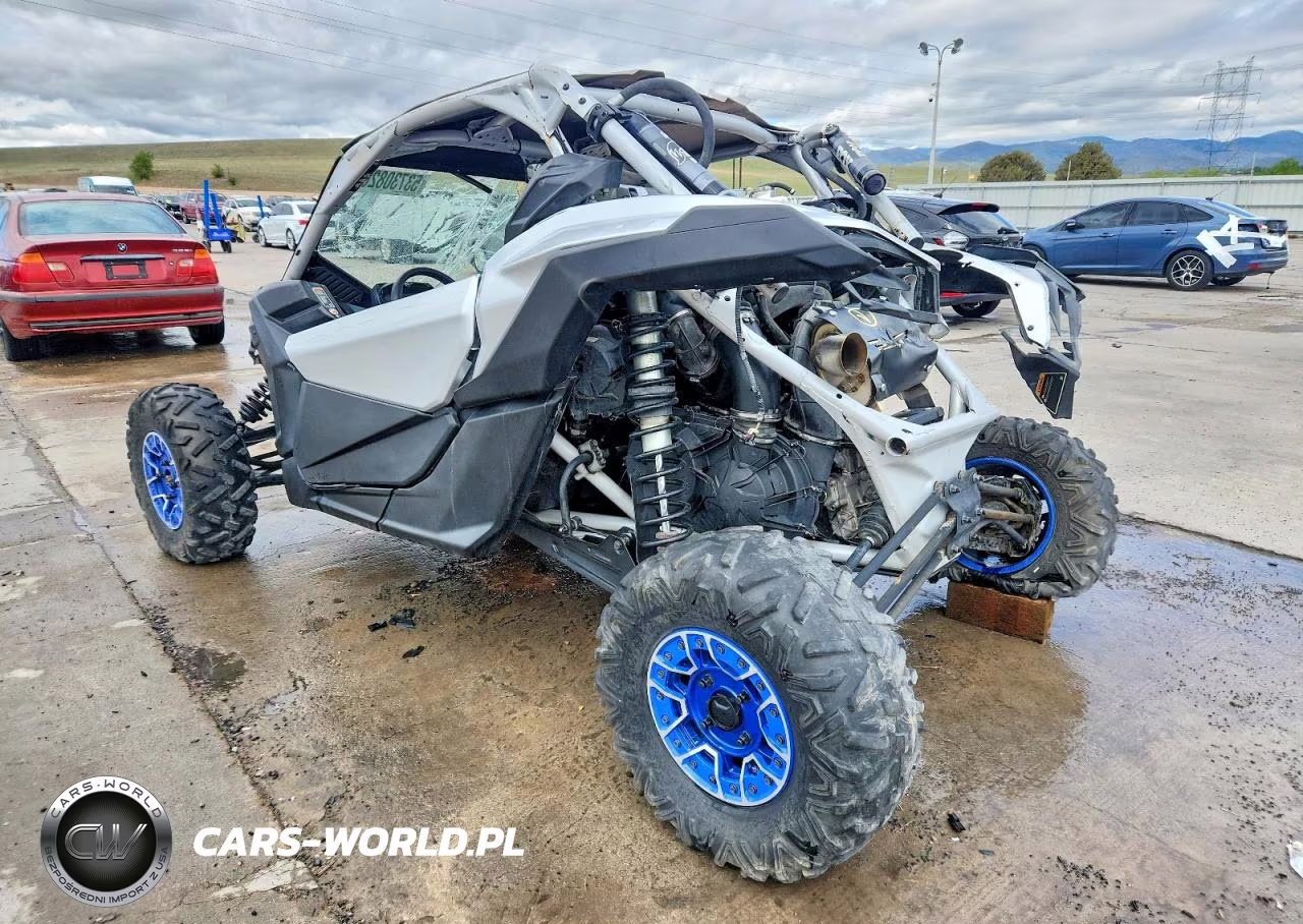 2020 Can-Am Maverick X3 Utility Vehicle VIN:3JBVXAV43LK000688 - 3