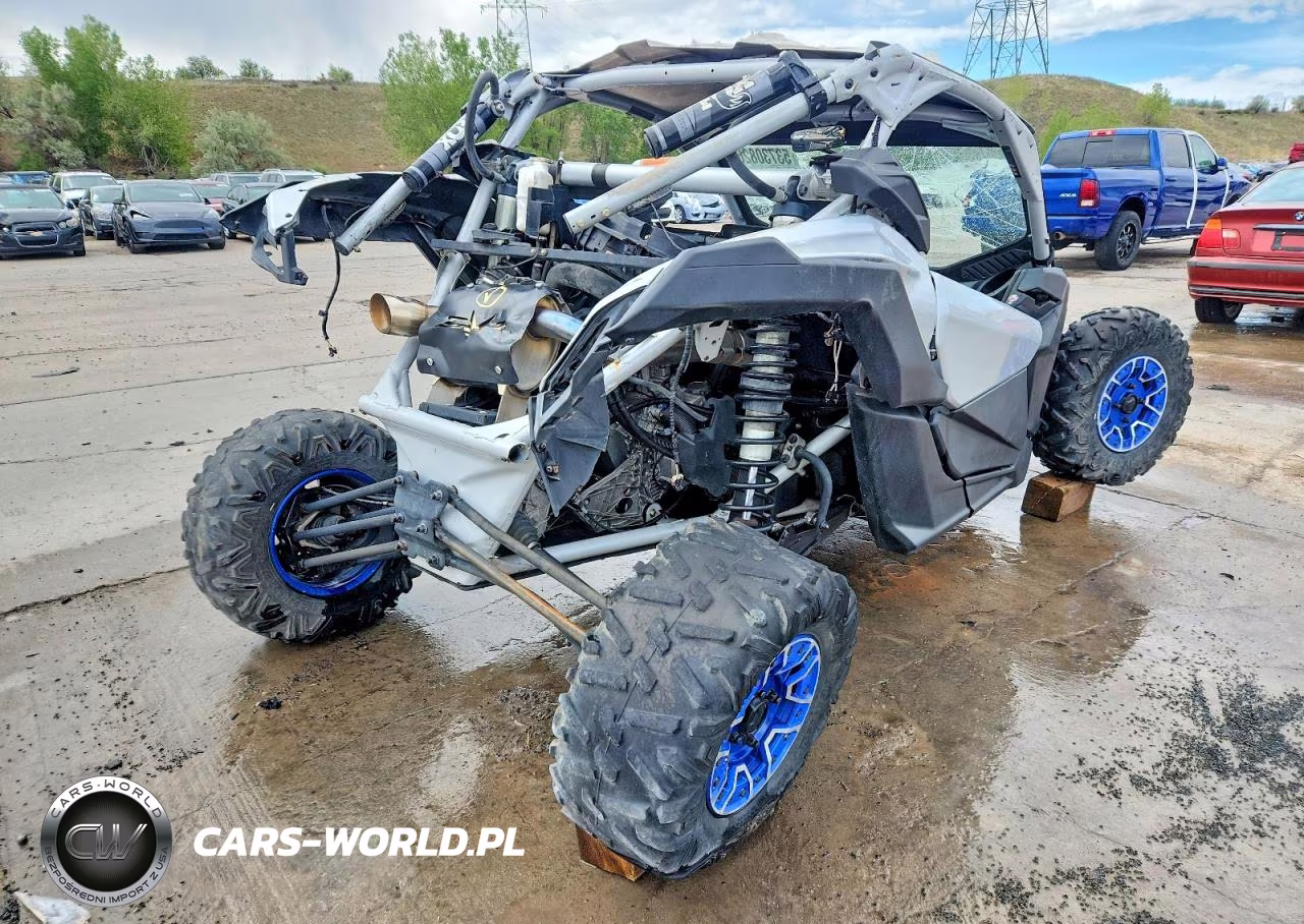 2020 Can-Am Maverick X3 Utility Vehicle VIN:3JBVXAV43LK000688 - 4