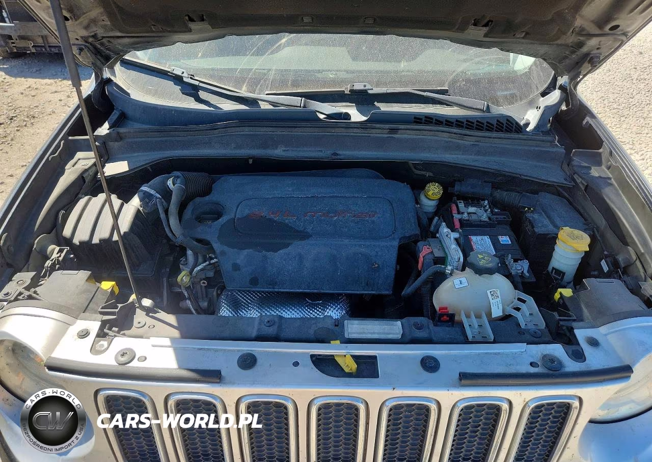 2015 Jeep Renegade Limited VIN:ZACCJADT9FPB43939 - 12