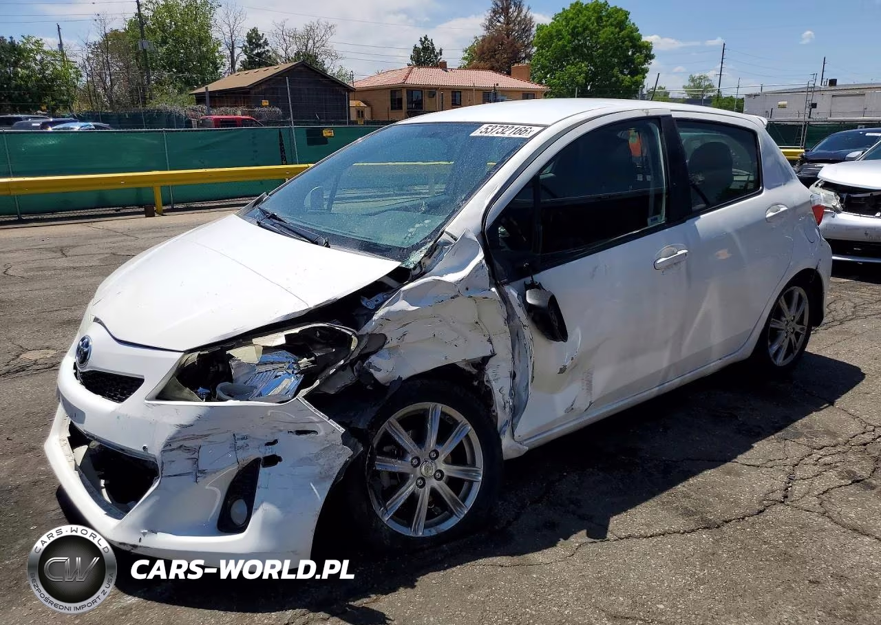 2012 Toyota Yaris 5-Door Se