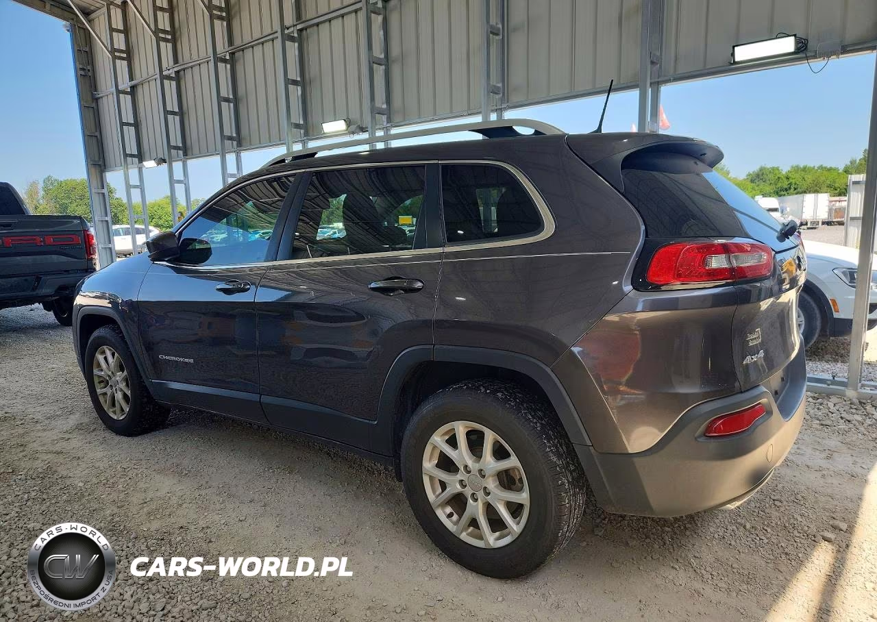 2018 Jeep Cherokee Latitude Plus VIN:1C4PJMLX4JD507621 - 2