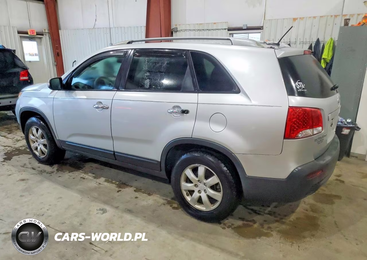2011 Kia Sorento Lx VIN:5XYKT3A15BG155004 - 2