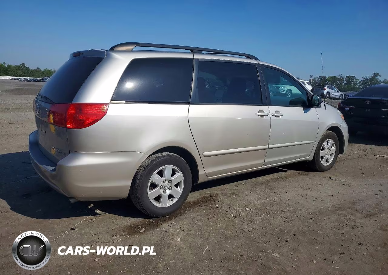2010 Toyota Sienna Le 7-Passenger VIN:5TDKK4CCXAS296398 - 3