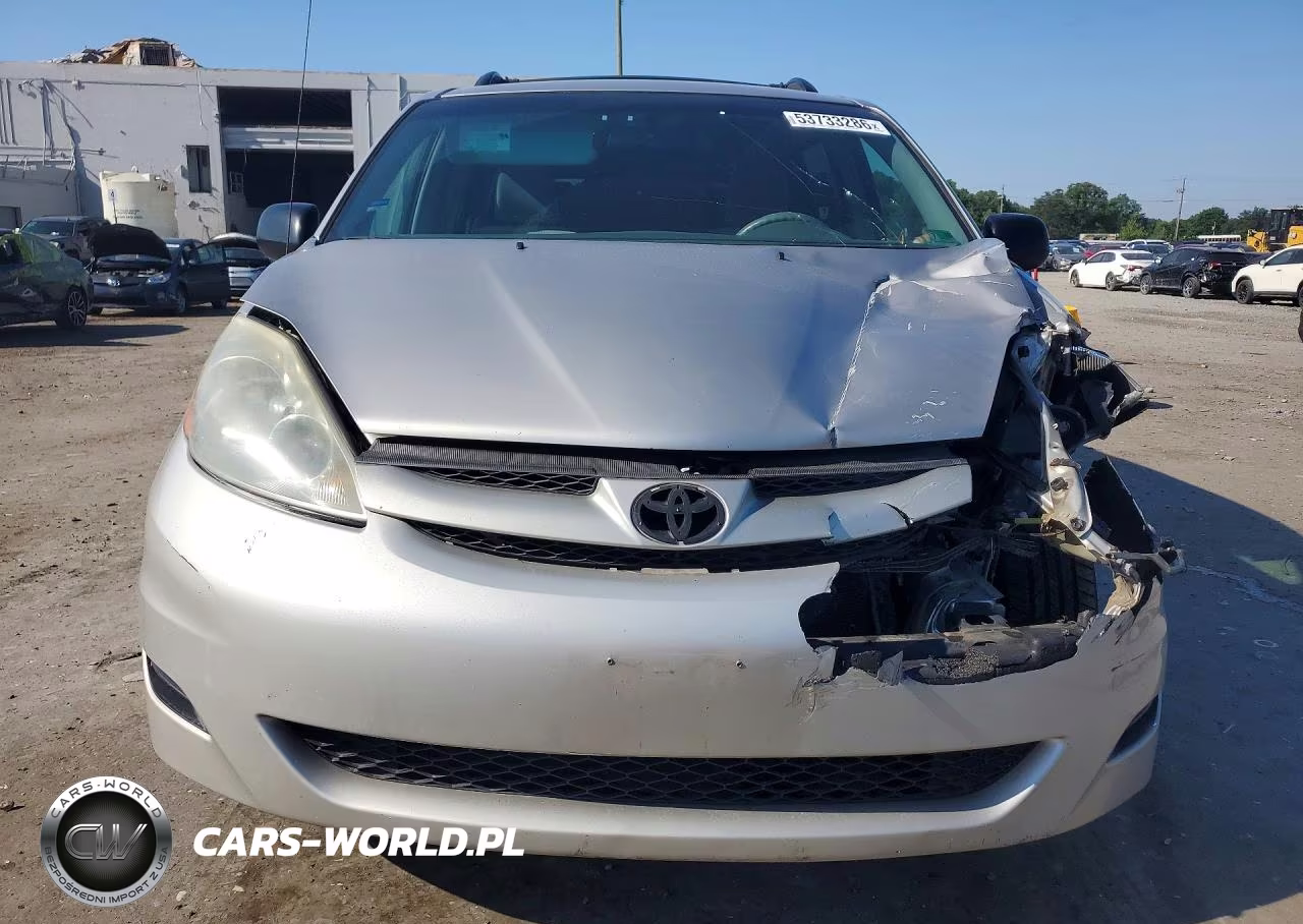 2010 Toyota Sienna Le 7-Passenger VIN:5TDKK4CCXAS296398 - 5