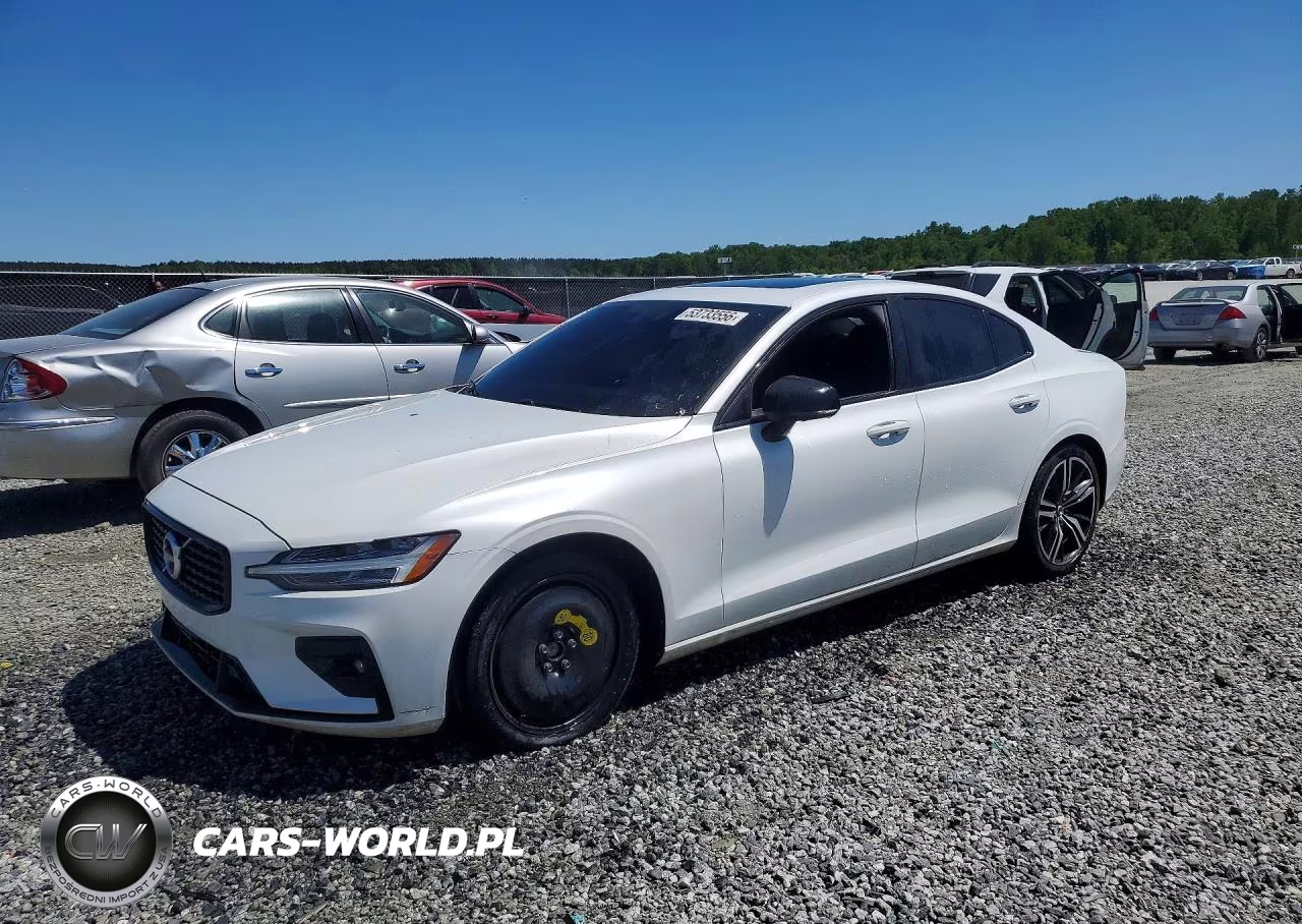 2021 Volvo S60 T5 R-Design