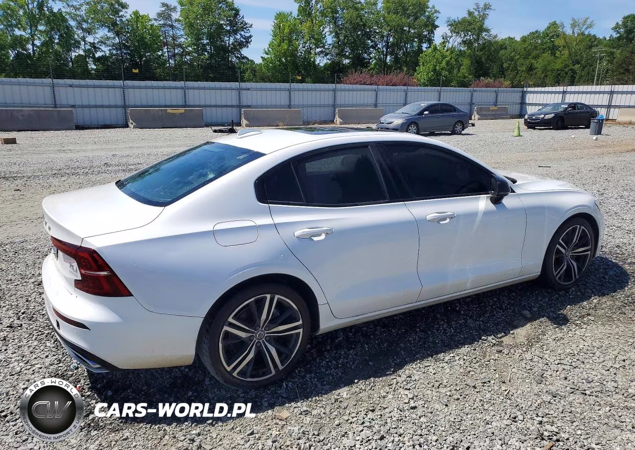 2021 Volvo S60 T5 R-Design VIN:7JR102FM9MG092489 - 3