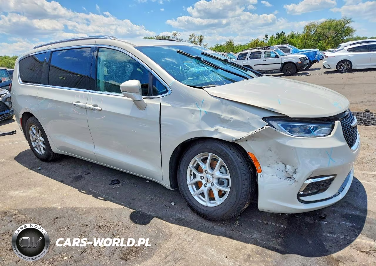 2021 Chrysler Pacifica Touring L VIN:2C4RC1BG3MR587434 - 4