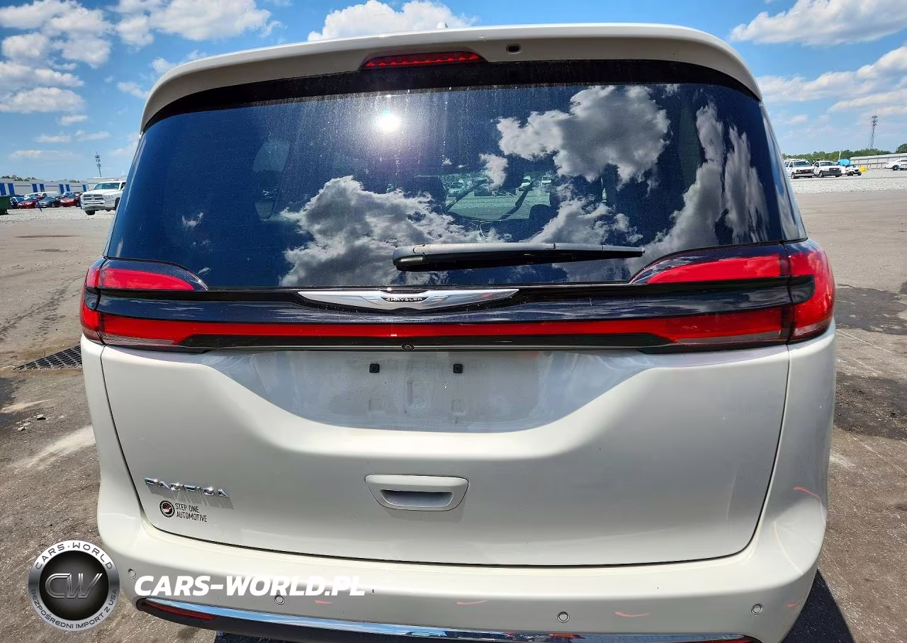 2021 Chrysler Pacifica Touring L VIN:2C4RC1BG3MR587434 - 6