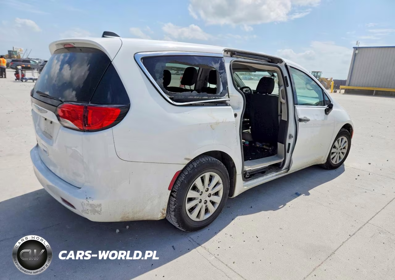 2020 Chrysler Voyager L VIN:2C4RC1AG1LR126085 - 3