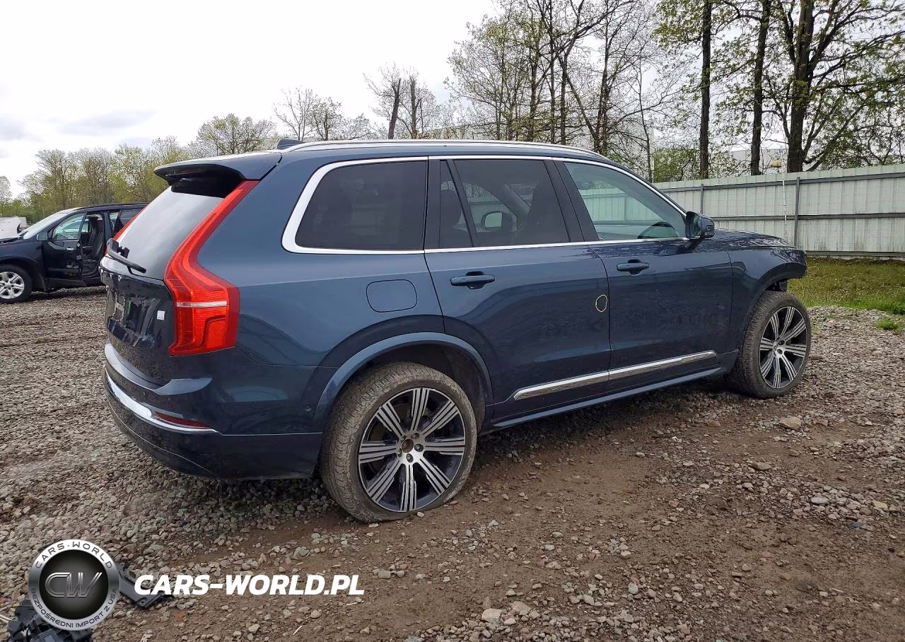 2023 Volvo Xc90 Plus VIN:YV4H600N0P1919382 - 3