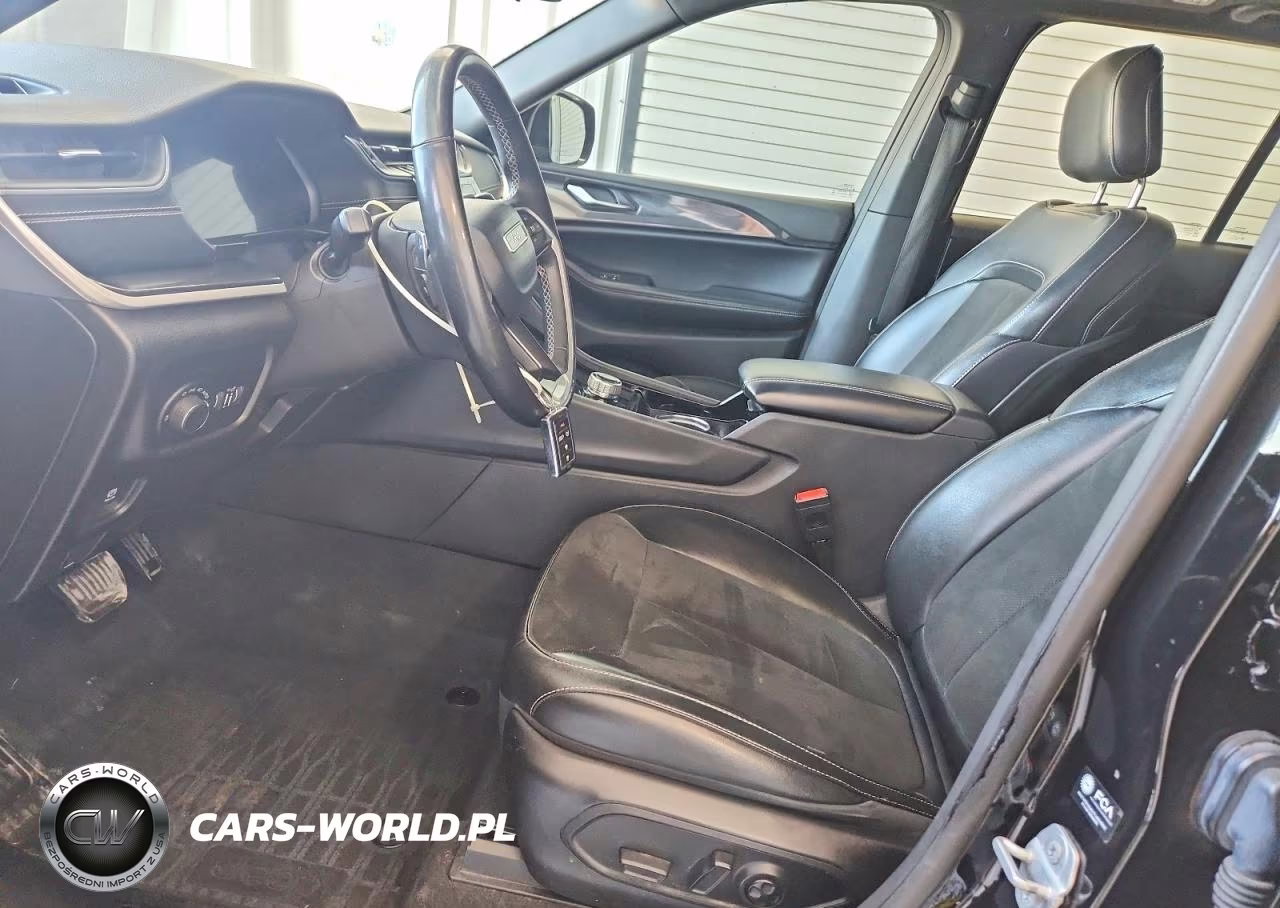 2023 Jeep Grand Cherokee Laredo VIN:1C4RJHAG9PC517773 - 7