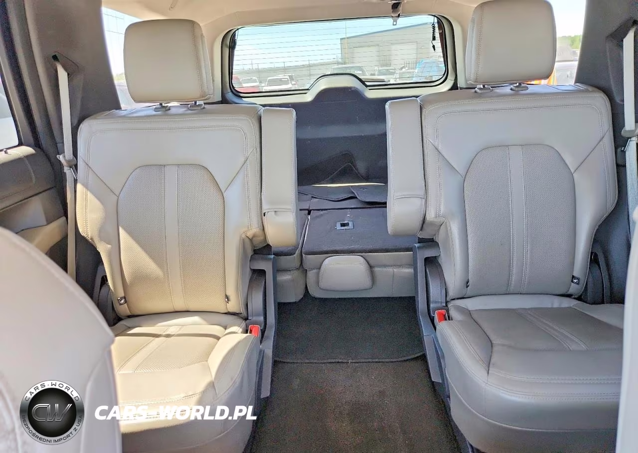 2021 Ford Expedition Limited VIN:1FMJU2AT3MEA43197 - 10