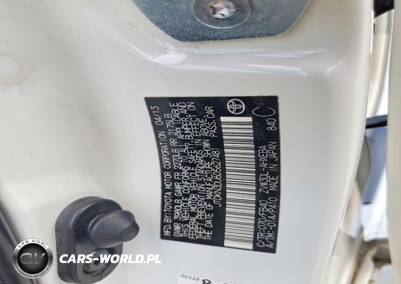 2013 Toyota Prius Two VIN:JTDKN3DU6D5627481 - 12