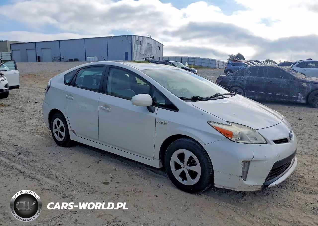 2013 Toyota Prius Two VIN:JTDKN3DU6D5627481 - 4
