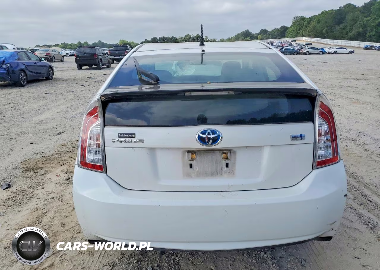 2013 Toyota Prius Two VIN:JTDKN3DU6D5627481 - 6