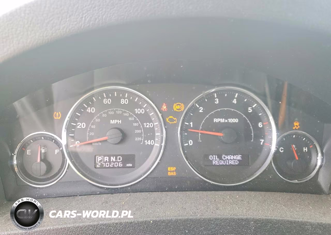 2010 Jeep Grand Cherokee Laredo VIN:1J4PR4GKXAC135659 - 9