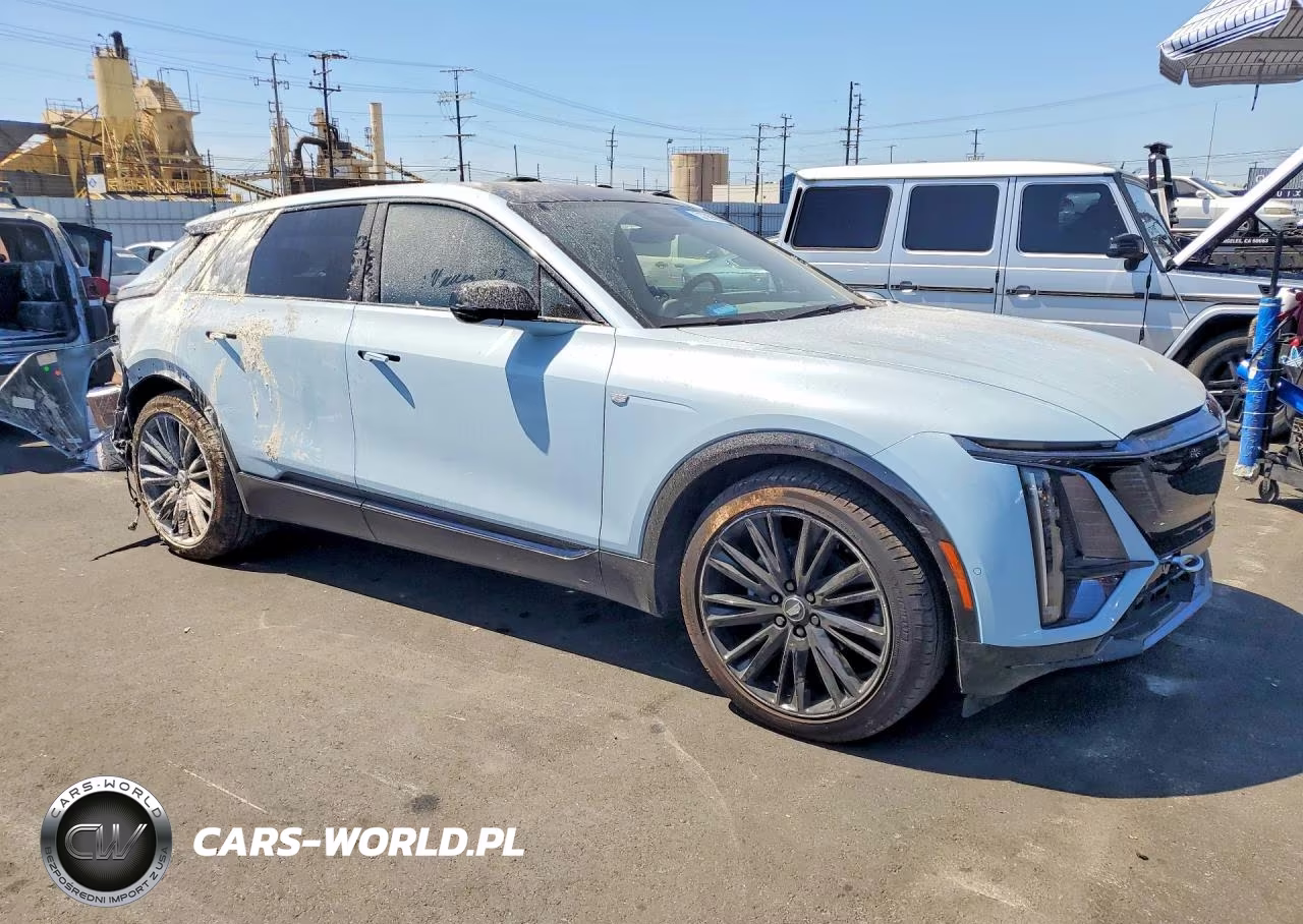 2025 Cadillac Lyriq Sport VIN:1GYKPURL6SZ301910 - 4