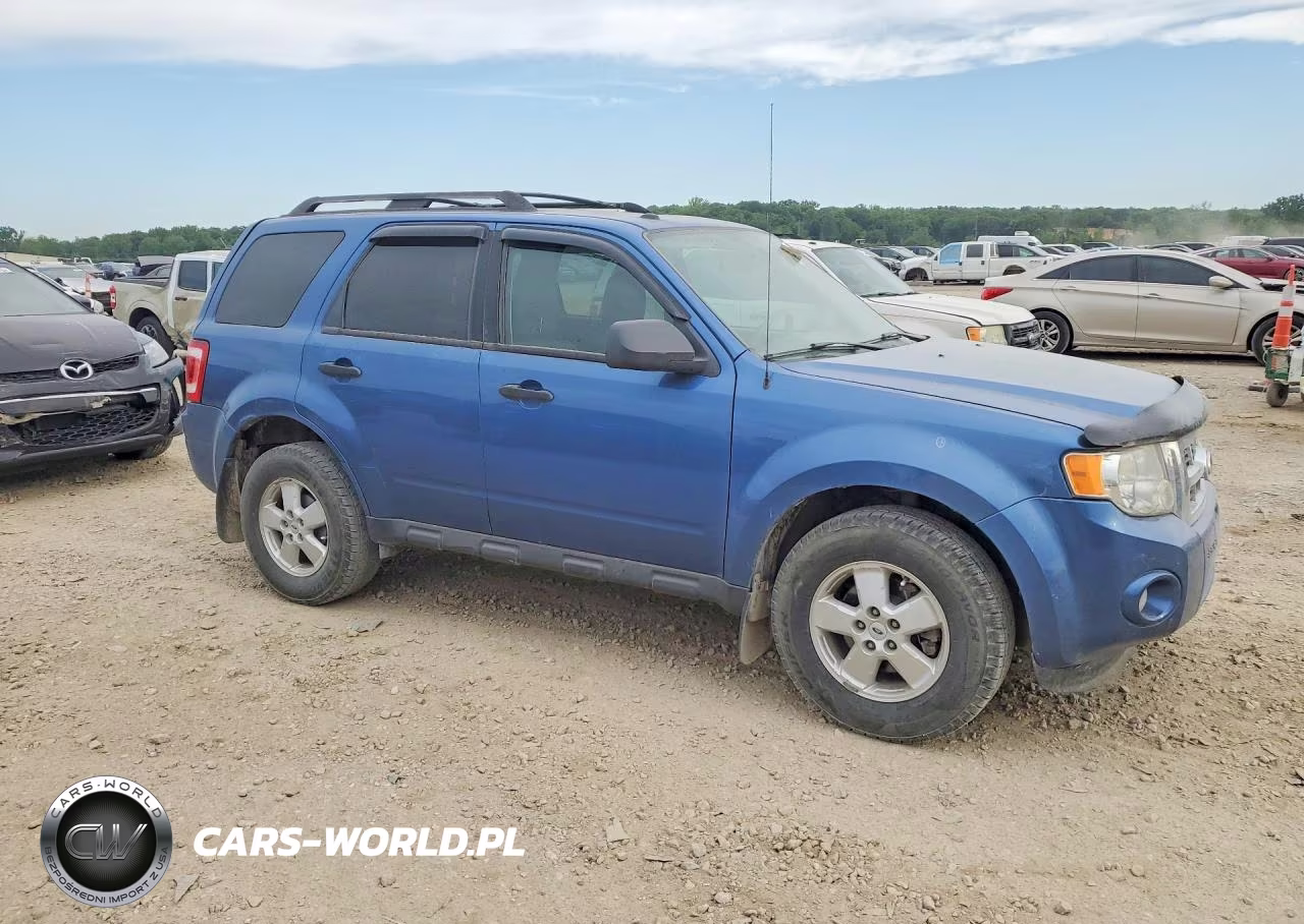 2010 Ford Escape Xlt VIN:1FMCU0DGXAKA70437 - 4