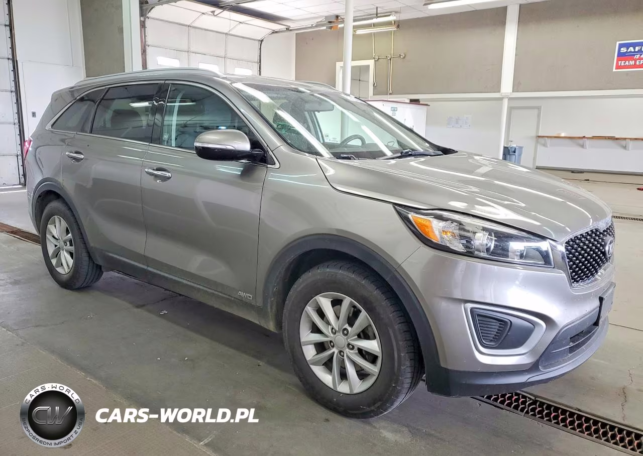 2018 Kia Sorento Lx VIN:5XYPGDA37JG427374 - 4