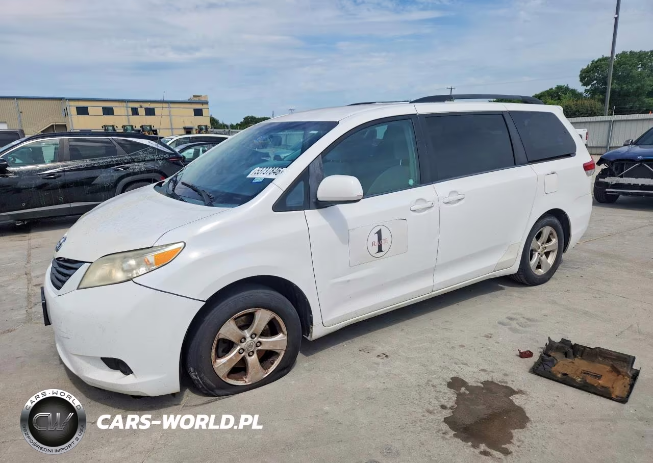 2013 Toyota Sienna Le