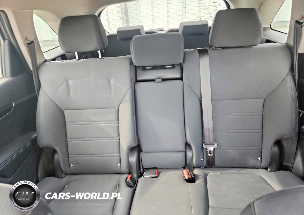 2019 Kia Sorento Lx VIN:5XYPG4A39KG557979 - 10